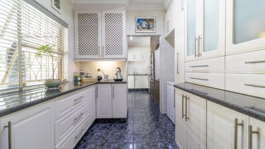4 Bedroom Property for Sale in Brackenhurst Gauteng