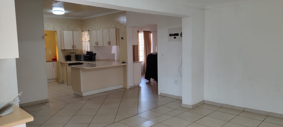 4 Bedroom Property for Sale in Eike Park Gauteng