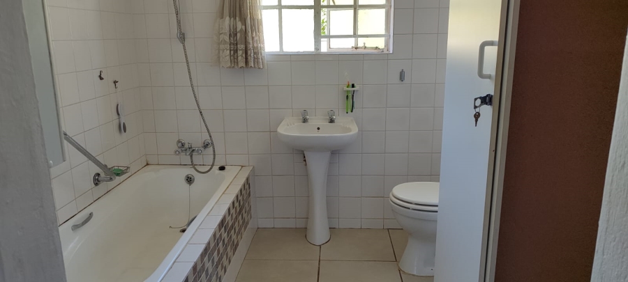 4 Bedroom Property for Sale in Eike Park Gauteng