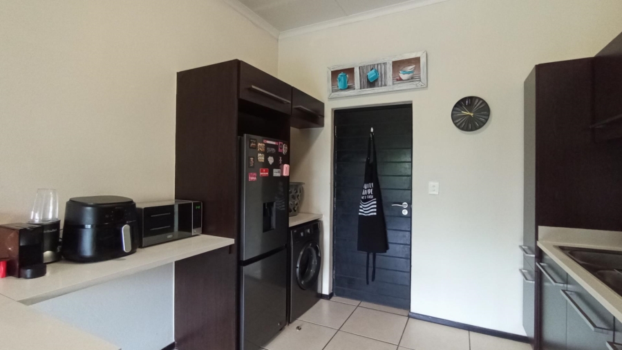 2 Bedroom Property for Sale in Greenstone Hill Gauteng