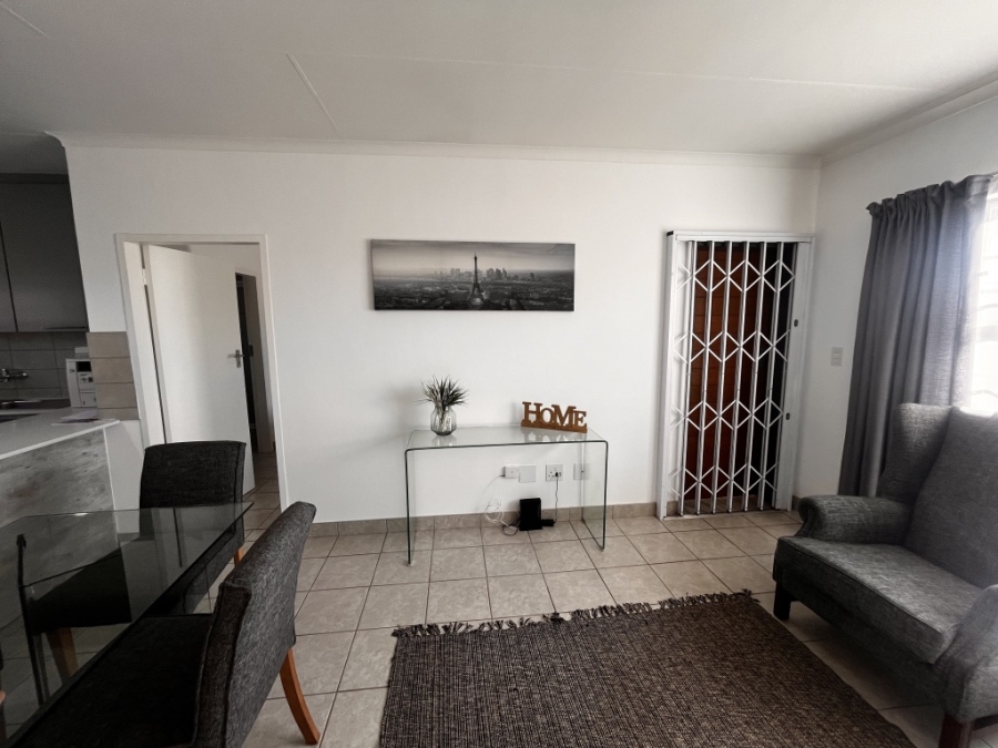 To Let 3 Bedroom Property for Rent in Monavoni Gauteng