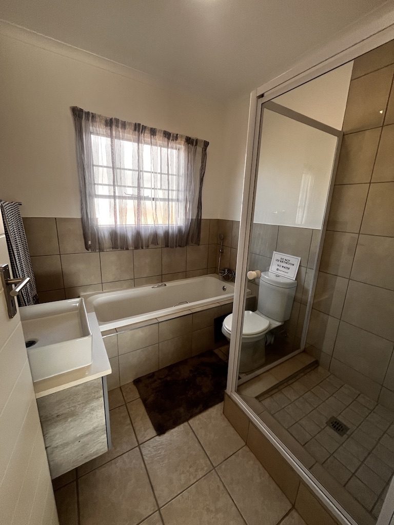 To Let 3 Bedroom Property for Rent in Monavoni Gauteng