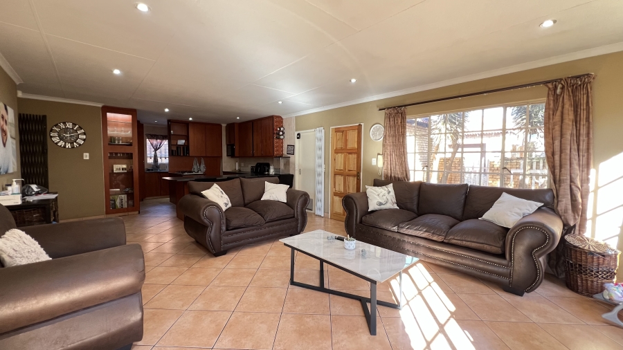 3 Bedroom Property for Sale in Eike Park Gauteng