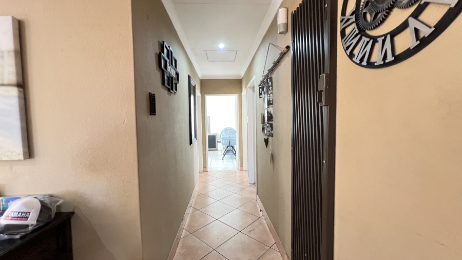 3 Bedroom Property for Sale in Eike Park Gauteng