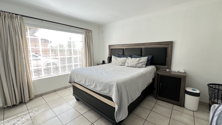 3 Bedroom Property for Sale in Eike Park Gauteng