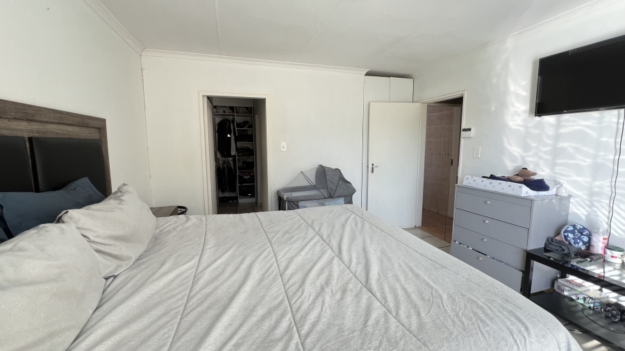 3 Bedroom Property for Sale in Eike Park Gauteng