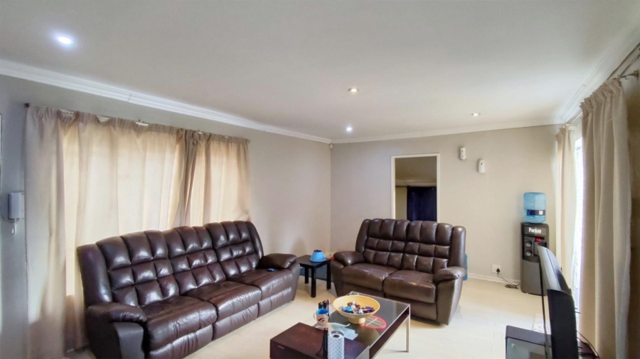 4 Bedroom Property for Sale in Highway Gardens Gauteng