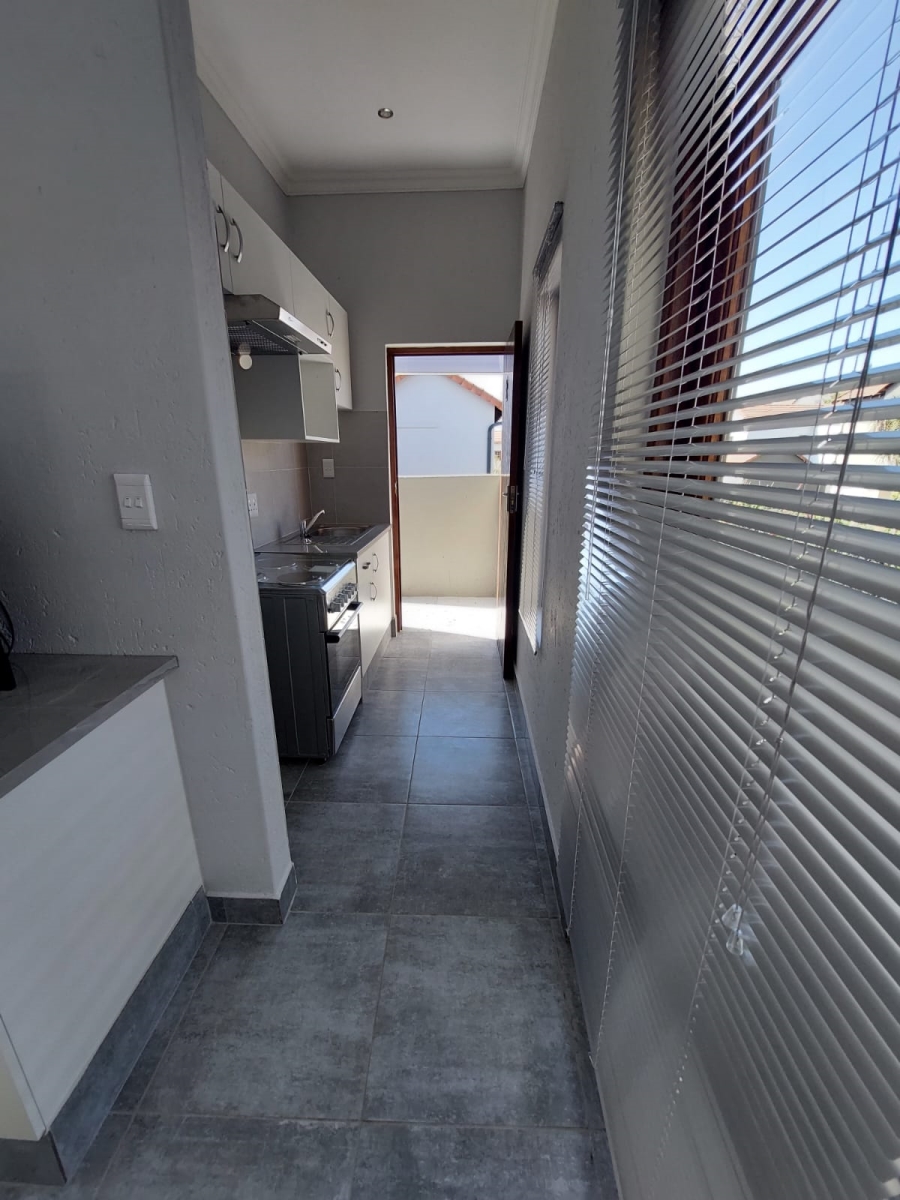 To Let 1 Bedroom Property for Rent in Fourways Gauteng