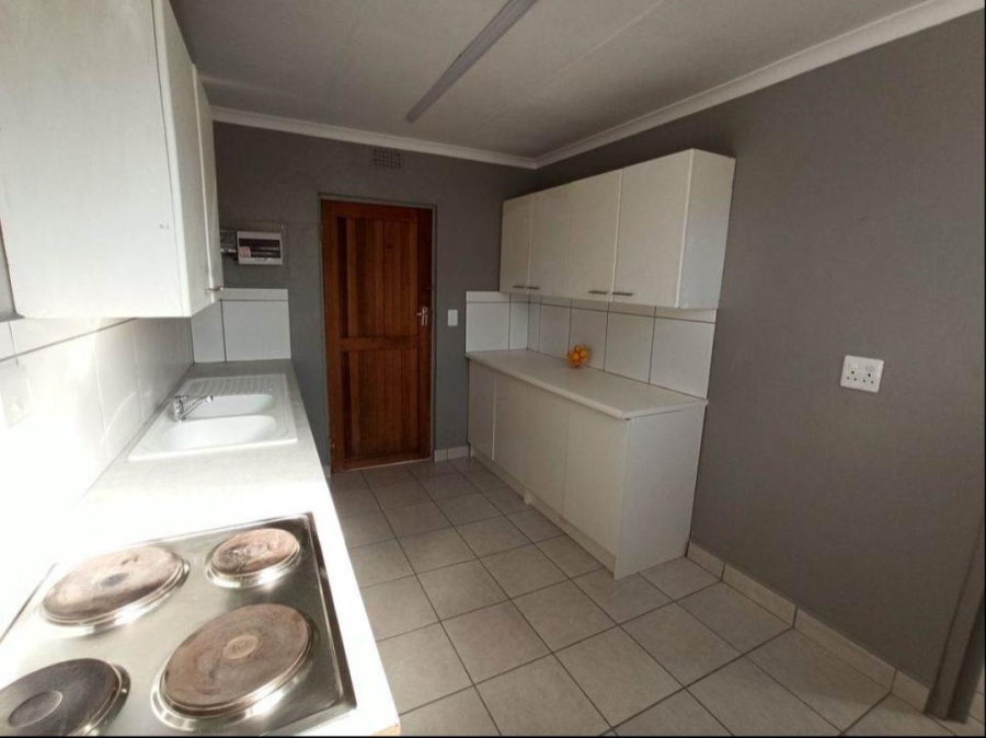 To Let 2 Bedroom Property for Rent in Discovery Gauteng