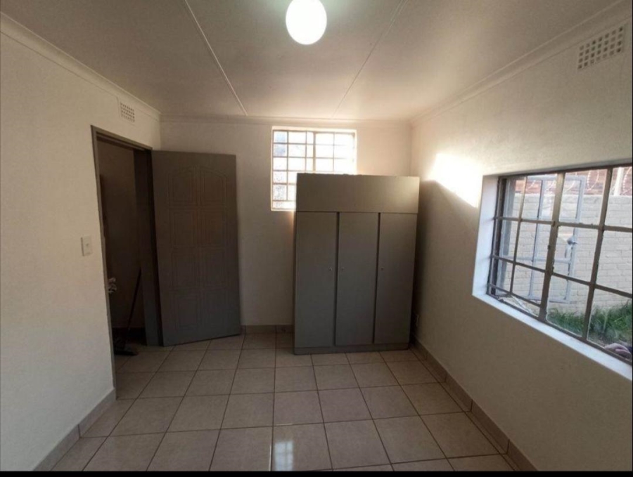To Let 2 Bedroom Property for Rent in Discovery Gauteng