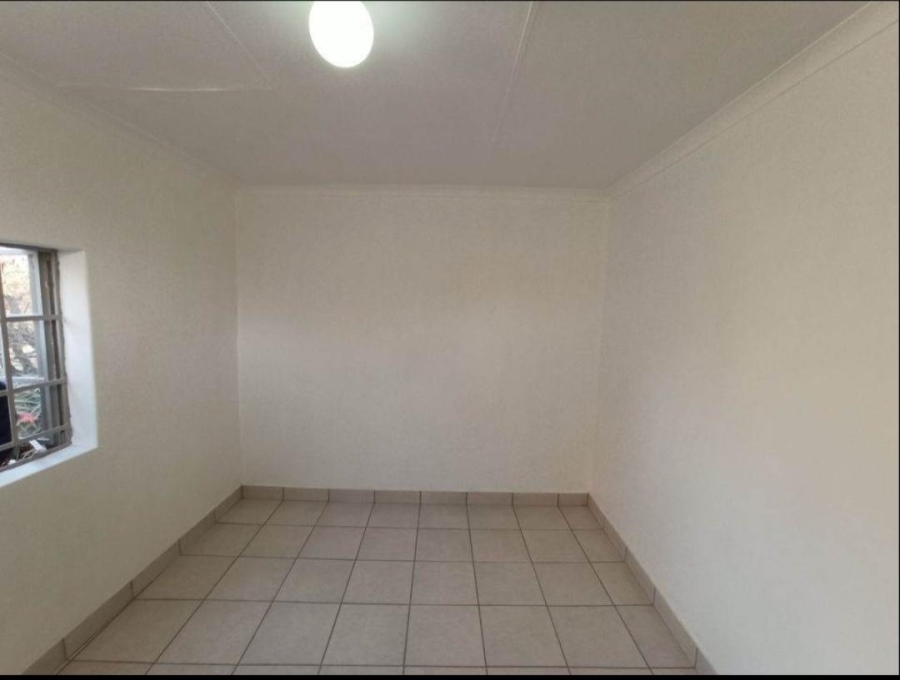 To Let 2 Bedroom Property for Rent in Discovery Gauteng