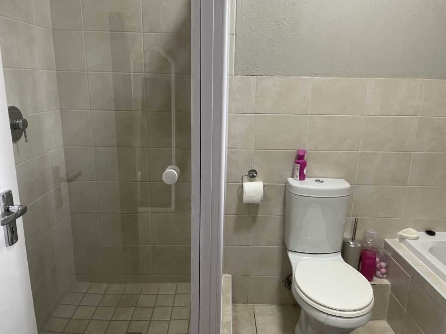 2 Bedroom Property for Sale in Barbeque Downs Gauteng