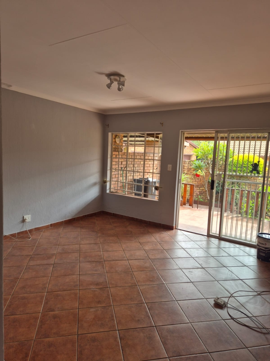 To Let 3 Bedroom Property for Rent in Equestria Gauteng