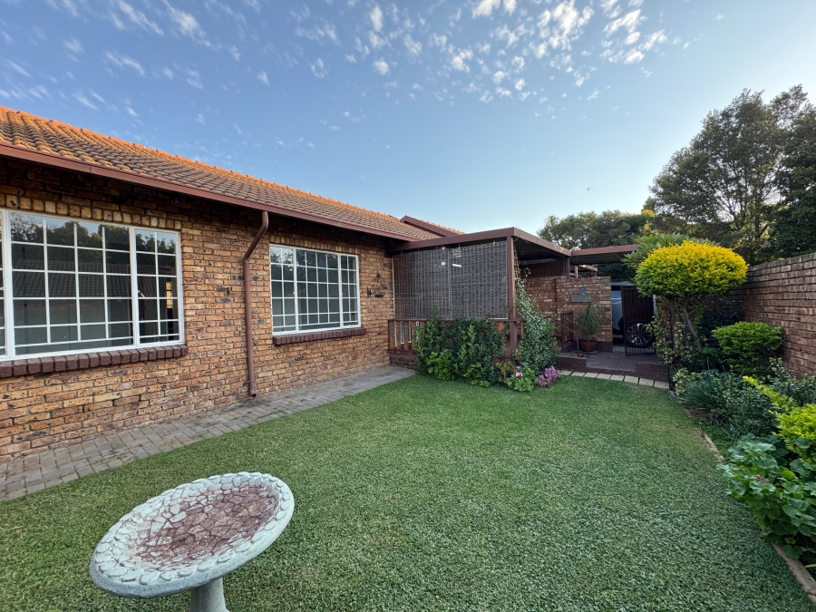 To Let 3 Bedroom Property for Rent in Equestria Gauteng
