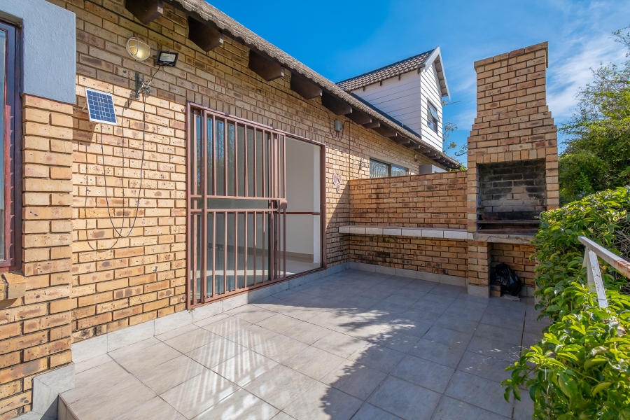 3 Bedroom Property for Sale in Noordheuwel Gauteng