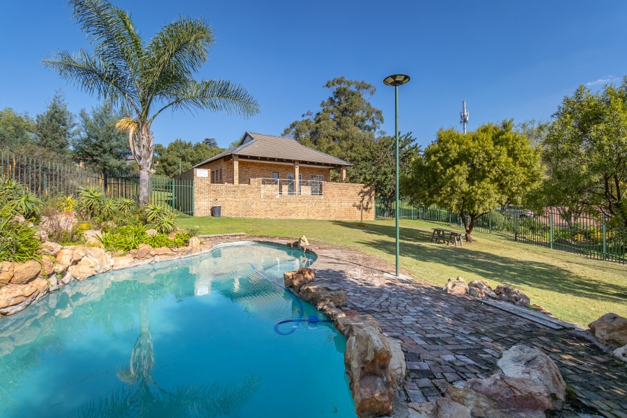 3 Bedroom Property for Sale in Noordheuwel Gauteng