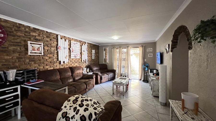 3 Bedroom Property for Sale in Homelake Gauteng