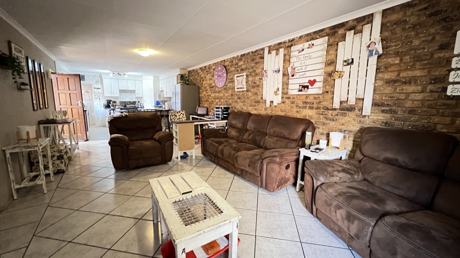 3 Bedroom Property for Sale in Homelake Gauteng