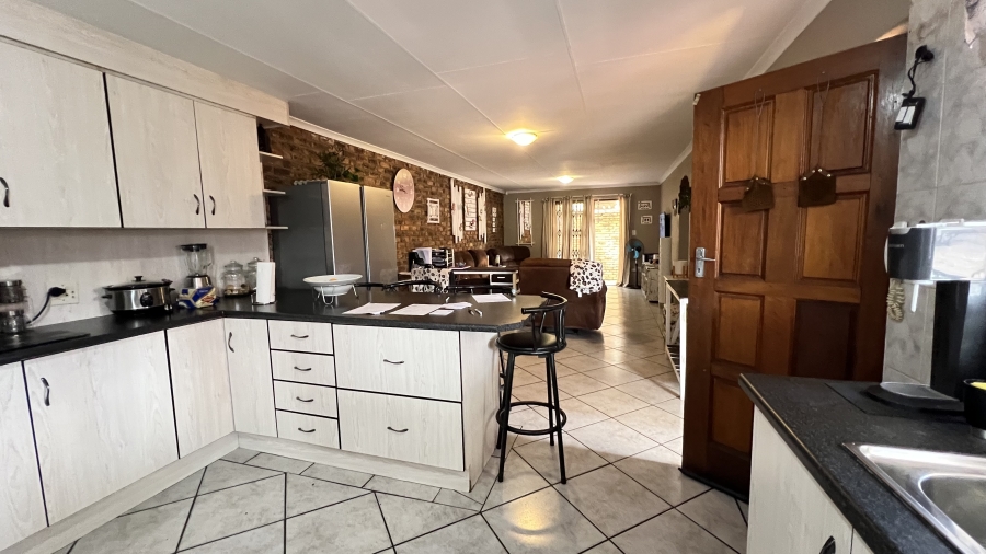 3 Bedroom Property for Sale in Homelake Gauteng