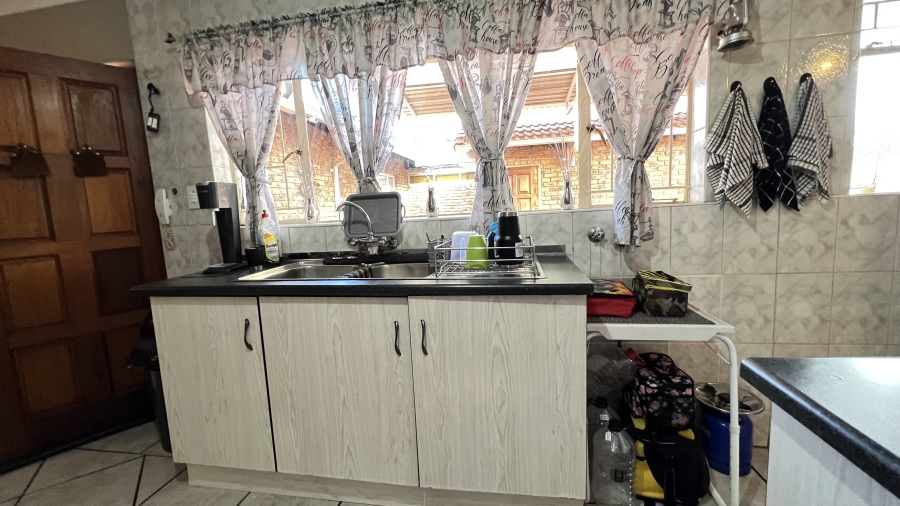 3 Bedroom Property for Sale in Homelake Gauteng