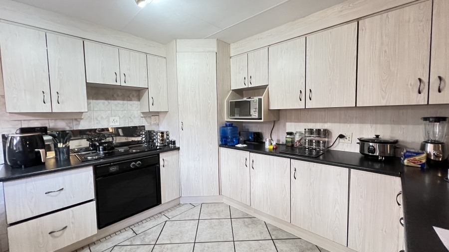 3 Bedroom Property for Sale in Homelake Gauteng
