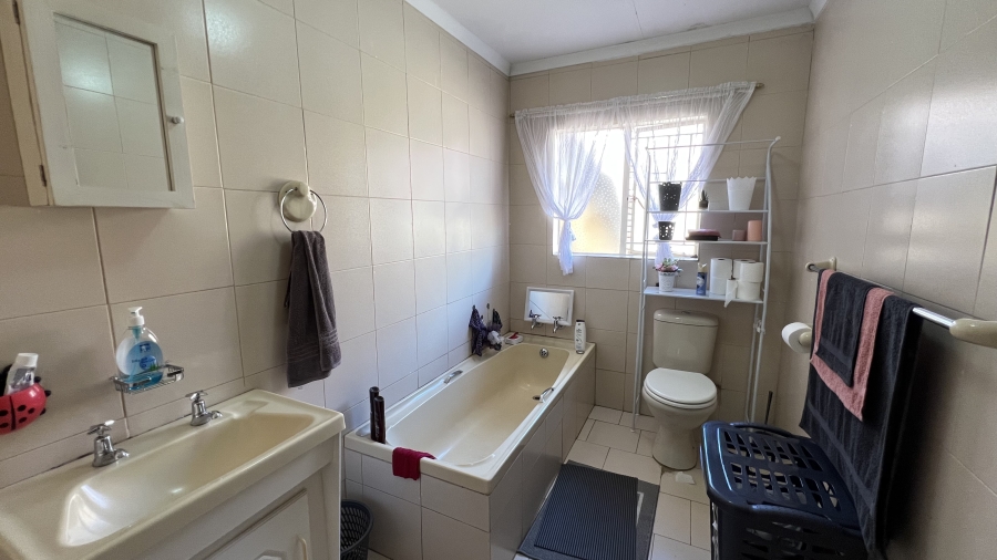 3 Bedroom Property for Sale in Homelake Gauteng