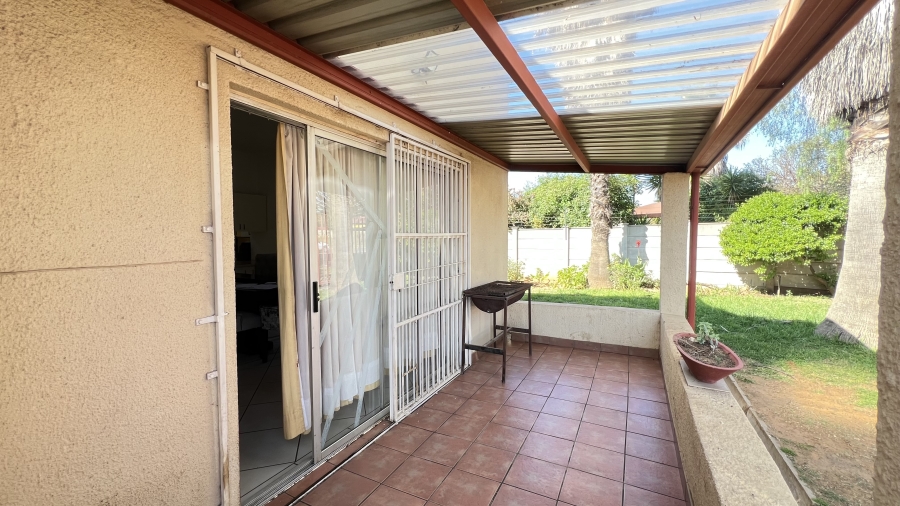 4 Bedroom Property for Sale in Eike Park Gauteng