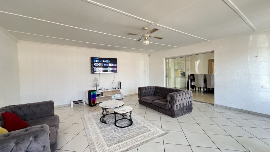 4 Bedroom Property for Sale in Eike Park Gauteng