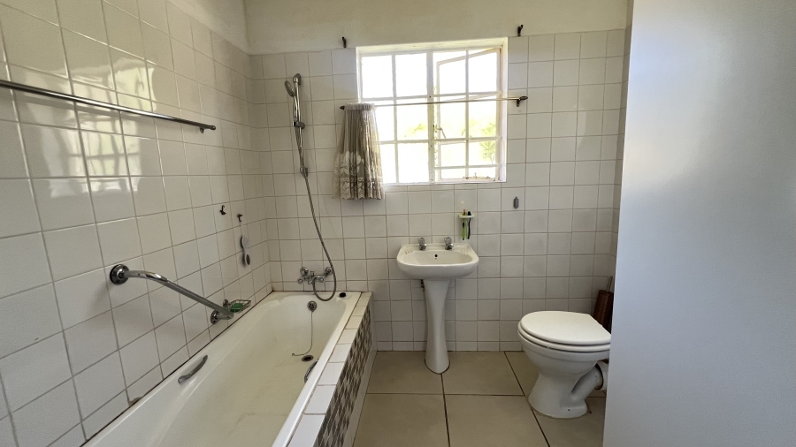 4 Bedroom Property for Sale in Eike Park Gauteng