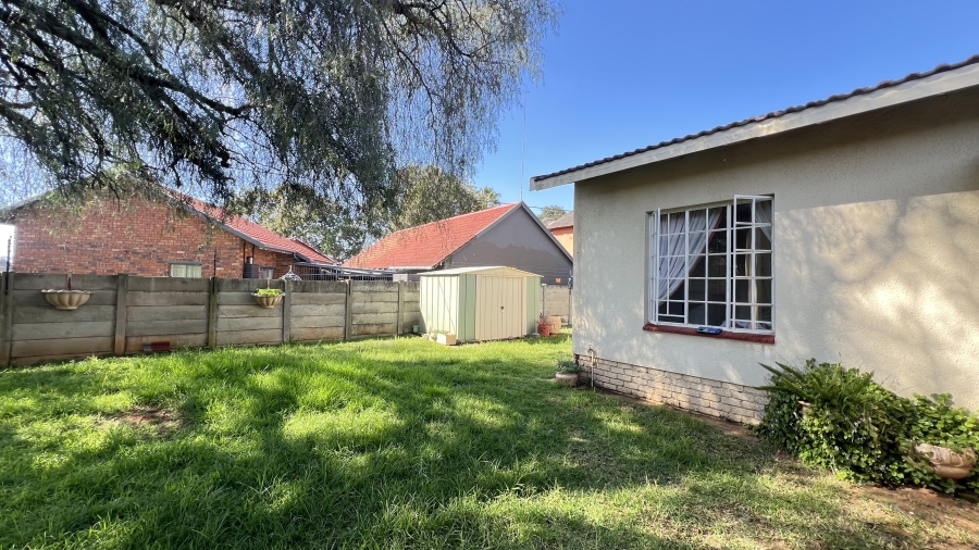 4 Bedroom Property for Sale in Eike Park Gauteng