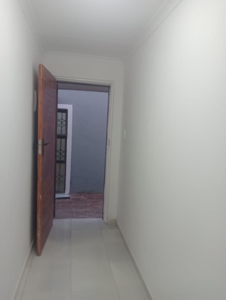 To Let 1 Bedroom Property for Rent in Newlands Gauteng