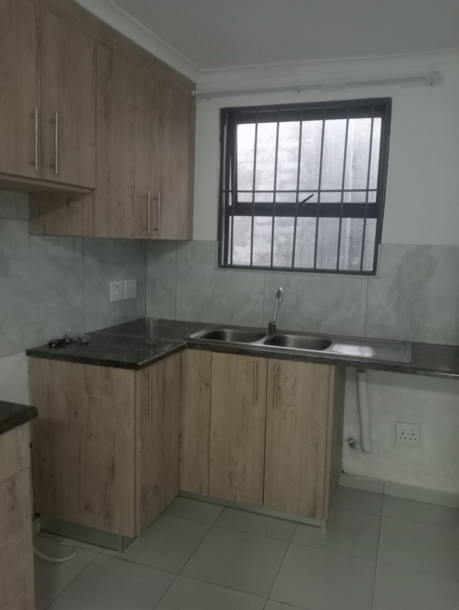 To Let 1 Bedroom Property for Rent in Newlands Gauteng