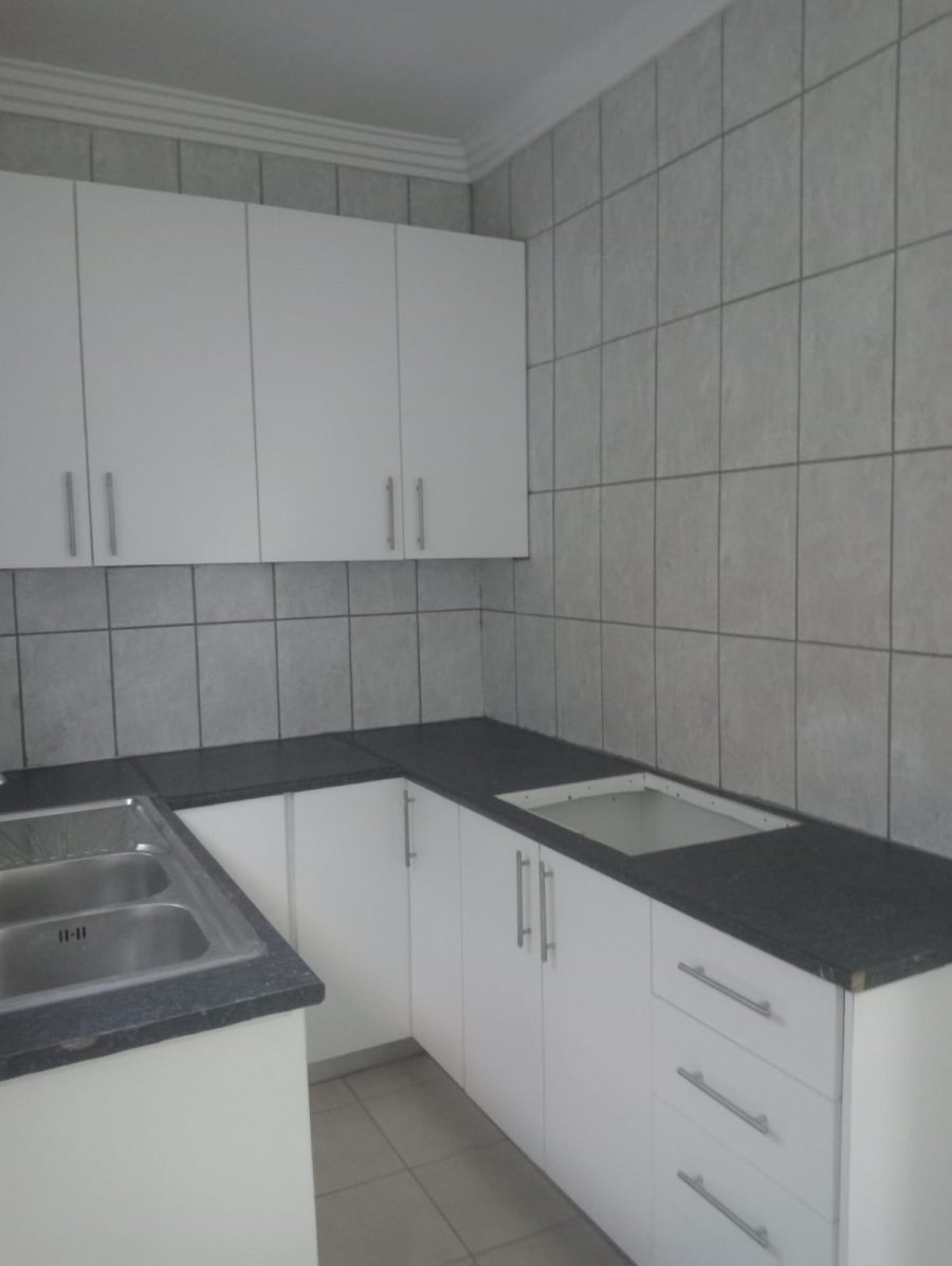 To Let 1 Bedroom Property for Rent in Newlands Gauteng