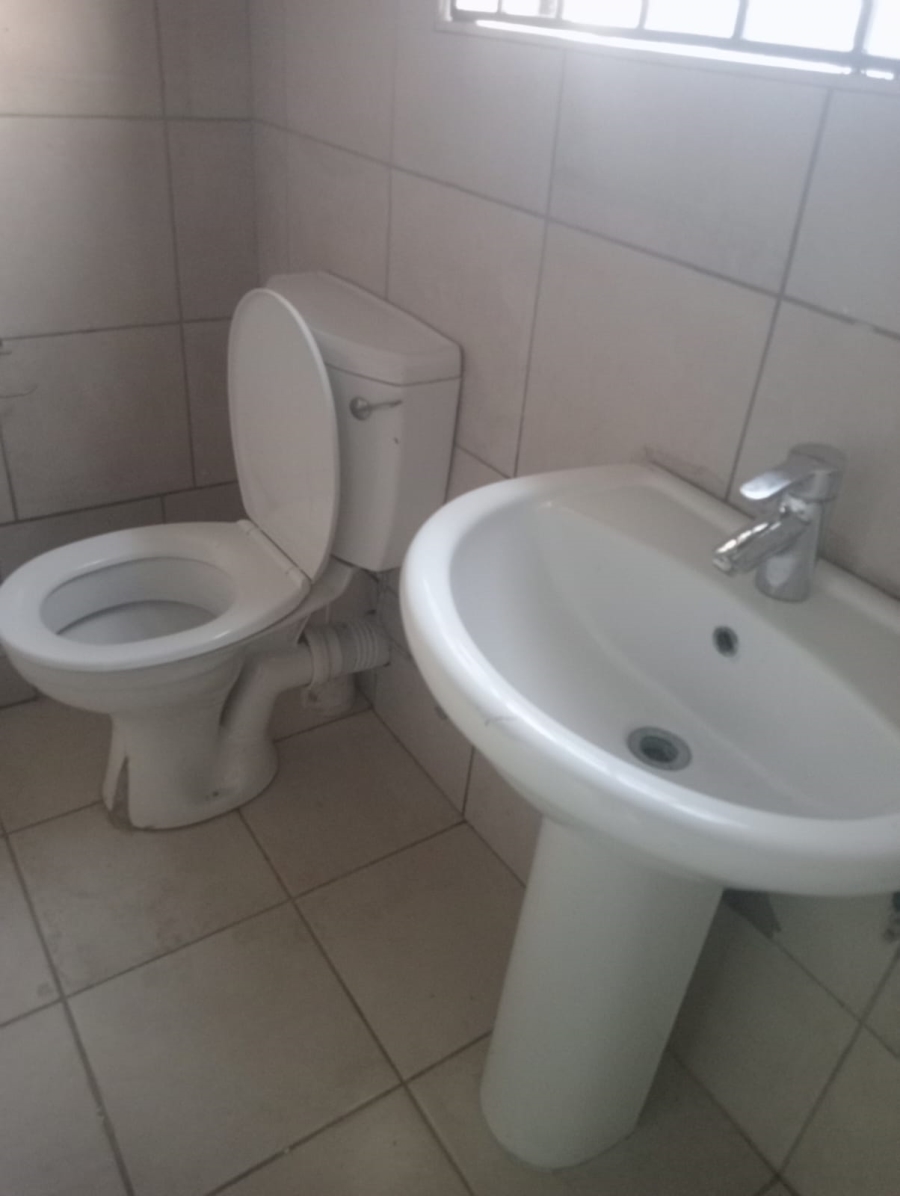 To Let 1 Bedroom Property for Rent in Newlands Gauteng