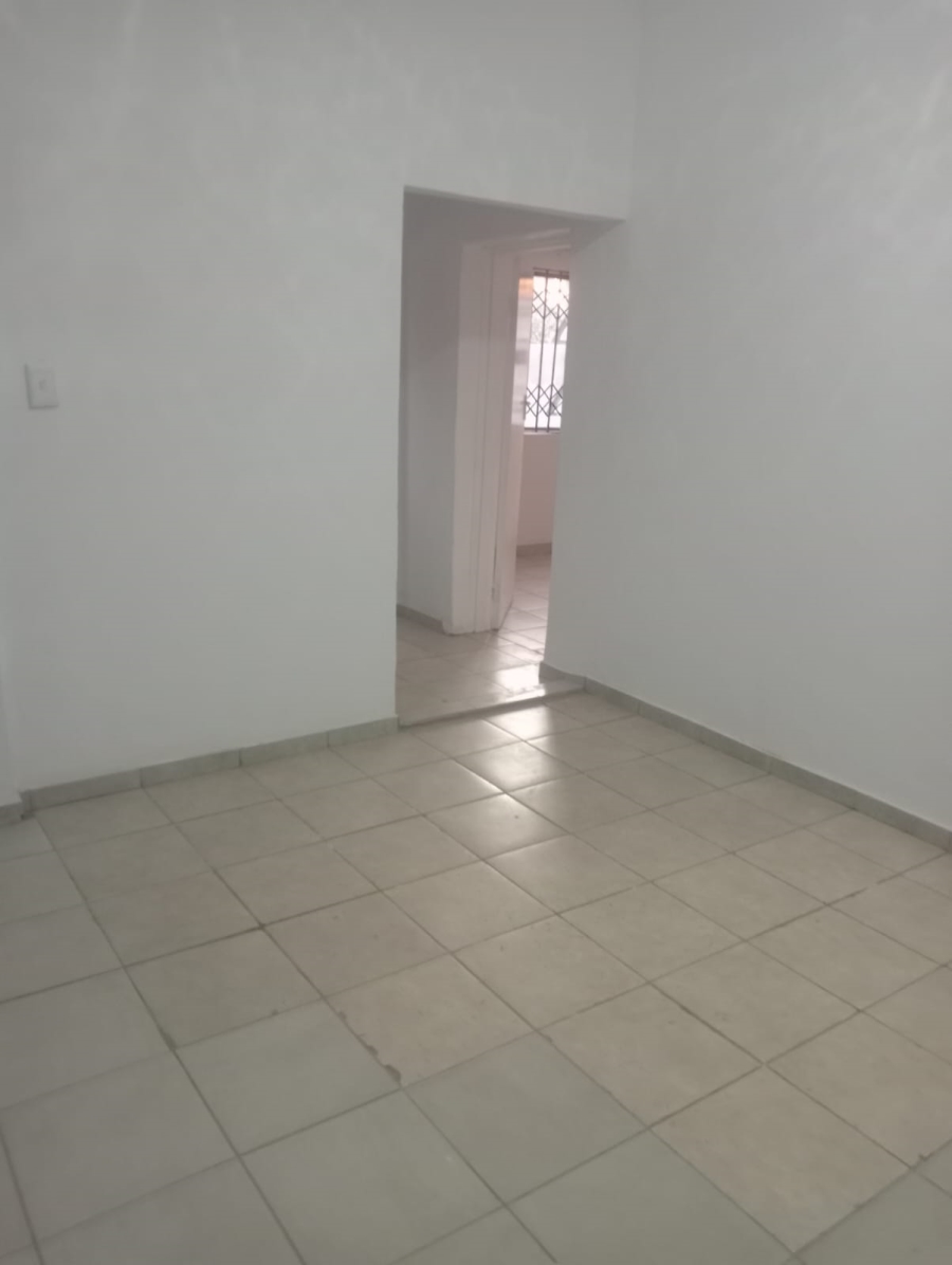 To Let 1 Bedroom Property for Rent in Newlands Gauteng