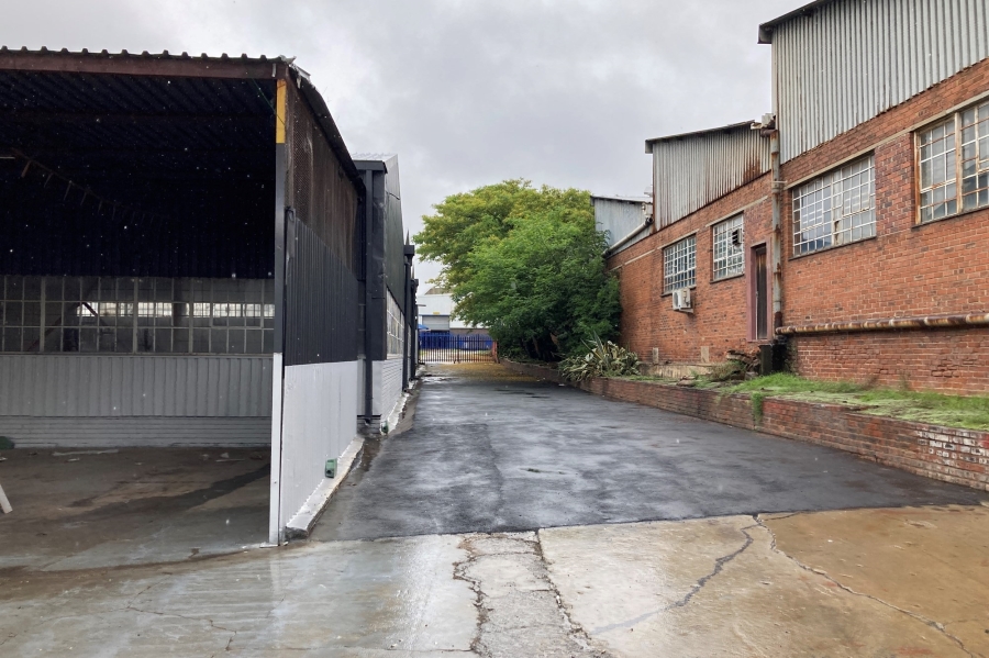 To Let commercial Property for Rent in Spartan Gauteng