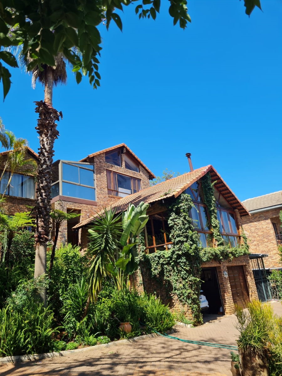4 Bedroom Property for Sale in Florauna Gauteng