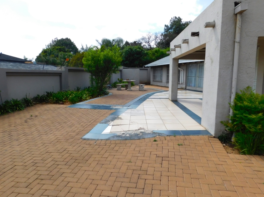 12 Bedroom Property for Sale in Waterkloof Gauteng