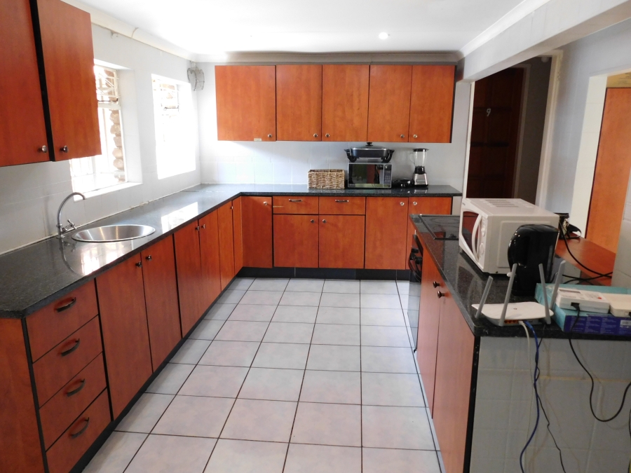 12 Bedroom Property for Sale in Waterkloof Gauteng