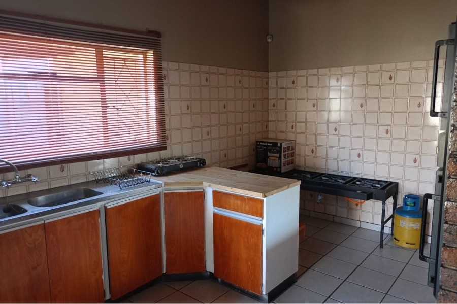 To Let 3 Bedroom Property for Rent in Dalview Gauteng