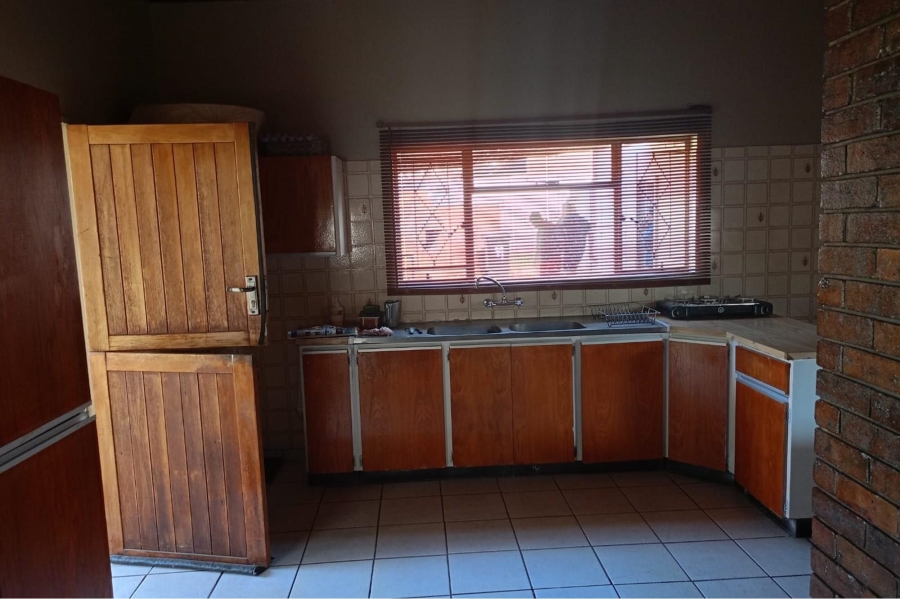 To Let 3 Bedroom Property for Rent in Dalview Gauteng