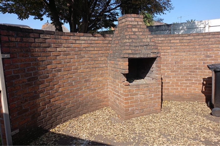 To Let 3 Bedroom Property for Rent in Dalview Gauteng
