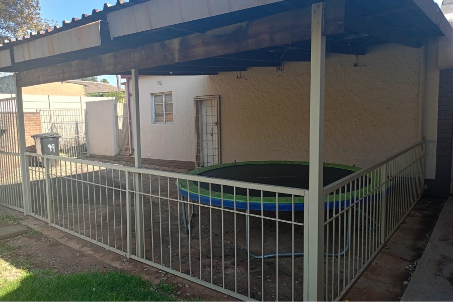 To Let 3 Bedroom Property for Rent in Dalview Gauteng