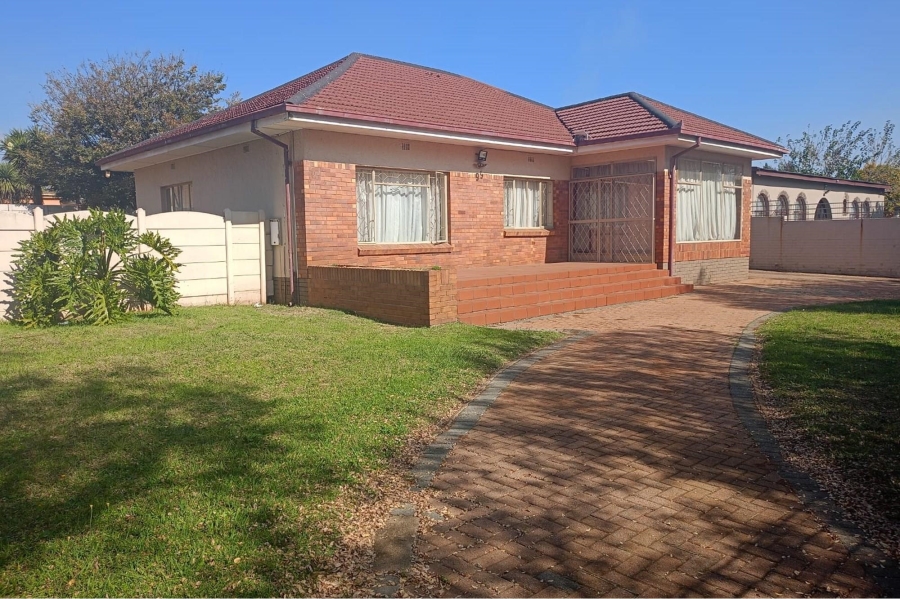 To Let 3 Bedroom Property for Rent in Dalview Gauteng