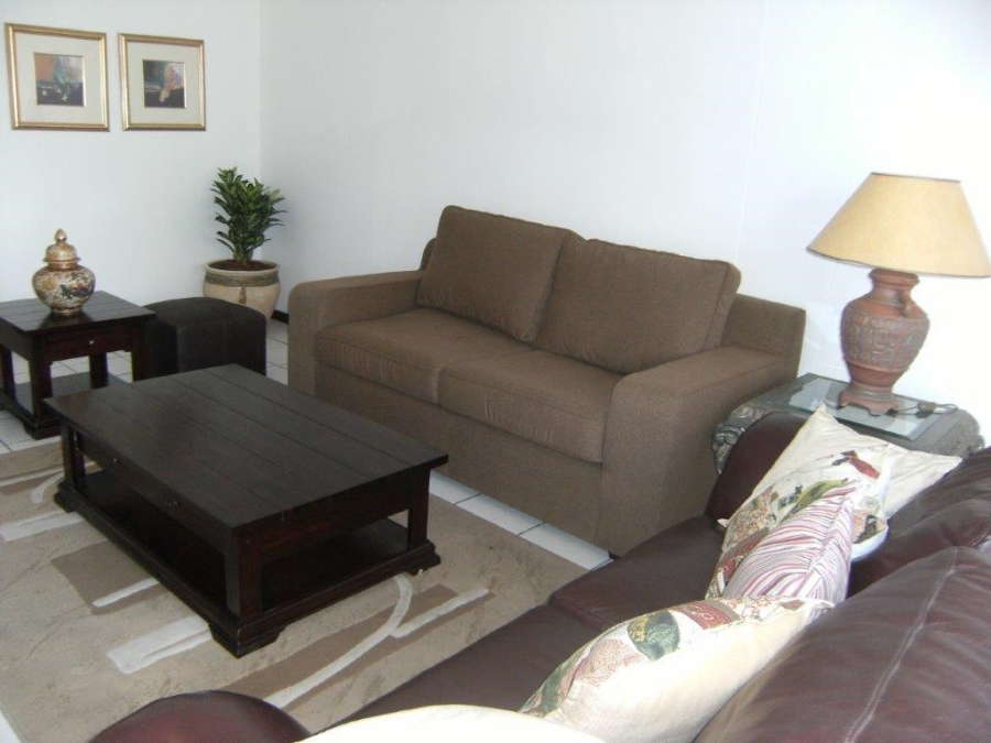 To Let 1 Bedroom Property for Rent in Sandhurst Gauteng