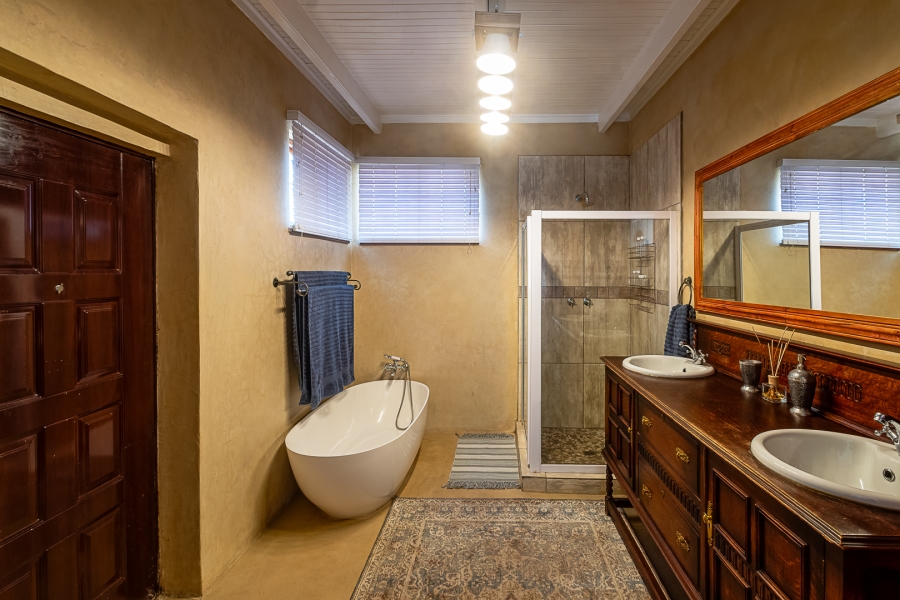 4 Bedroom Property for Sale in La Montagne Gauteng