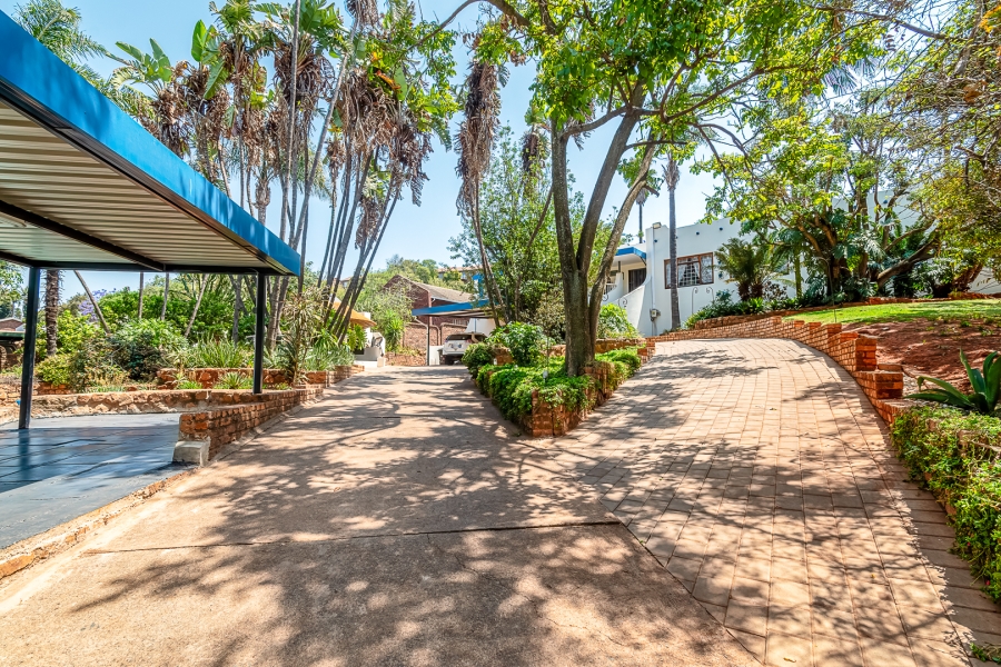 4 Bedroom Property for Sale in La Montagne Gauteng