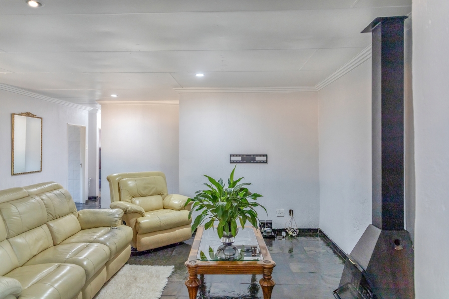 3 Bedroom Property for Sale in Eike Park Gauteng