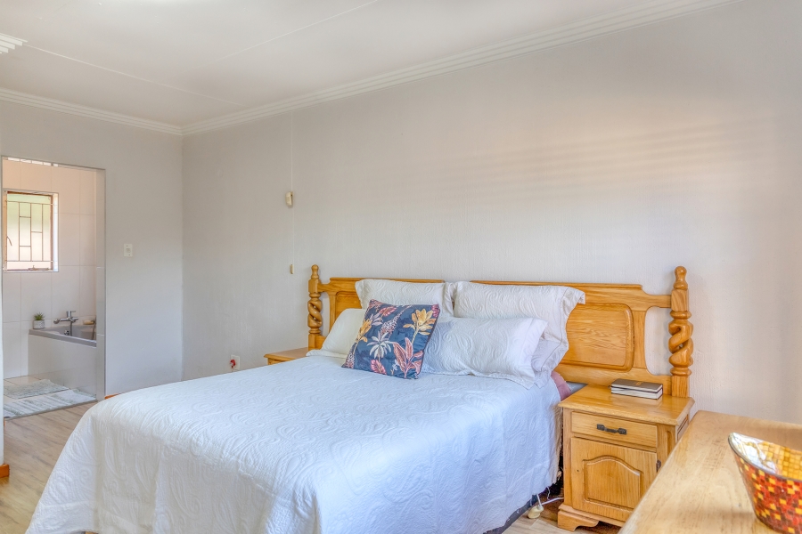 3 Bedroom Property for Sale in Eike Park Gauteng