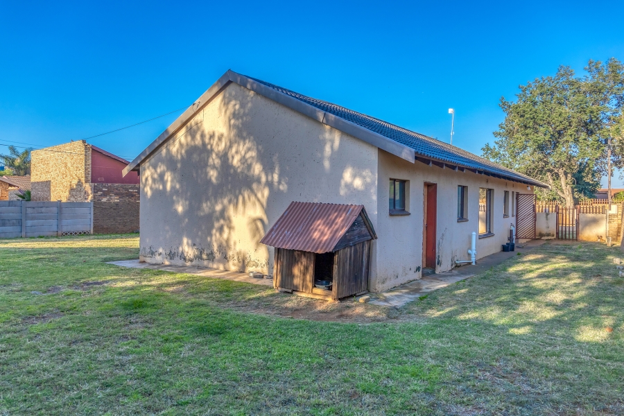 3 Bedroom Property for Sale in Eike Park Gauteng